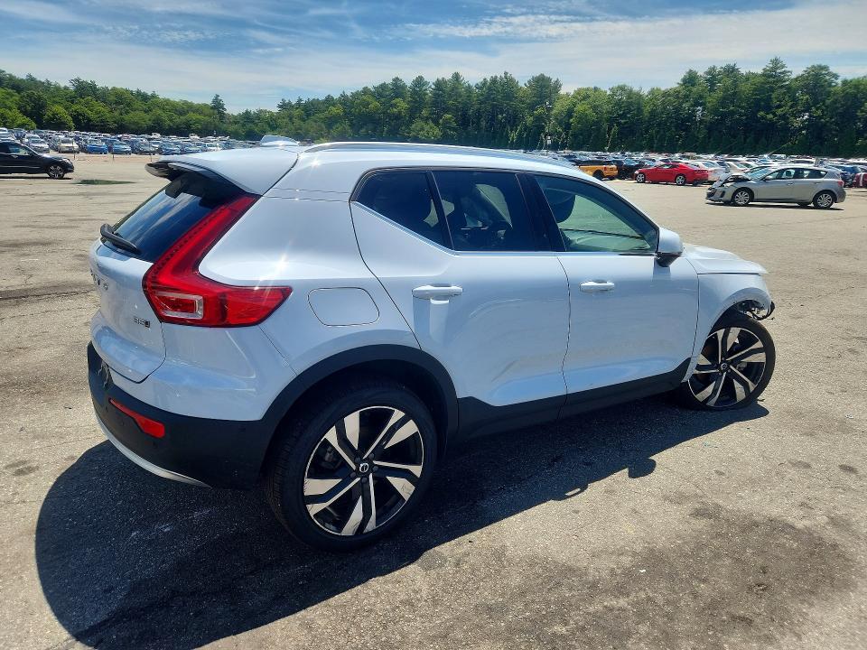 Снимка 3 от търг – 2024 VOLVO XC40 с VIN YV4L12UF4R2343896