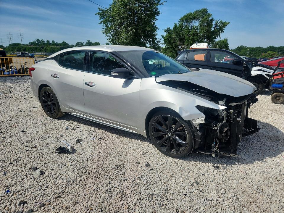 Photo 4 from auction – 2017 NISSAN MAXIMA with VIN 1N4AA6AP8HC385520