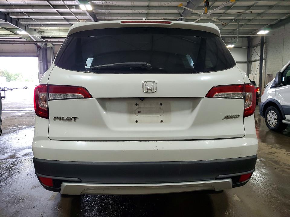 Photo 6 from auction – 2020 HONDA PILOT with VIN 5FNYF6H59LB012965