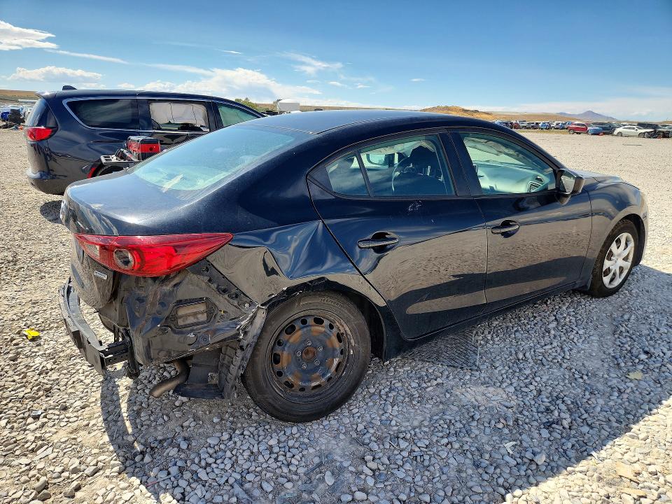 Photo 3 from auction – 2016 MAZDA 3 with VIN 3MZBM1T72GM276535