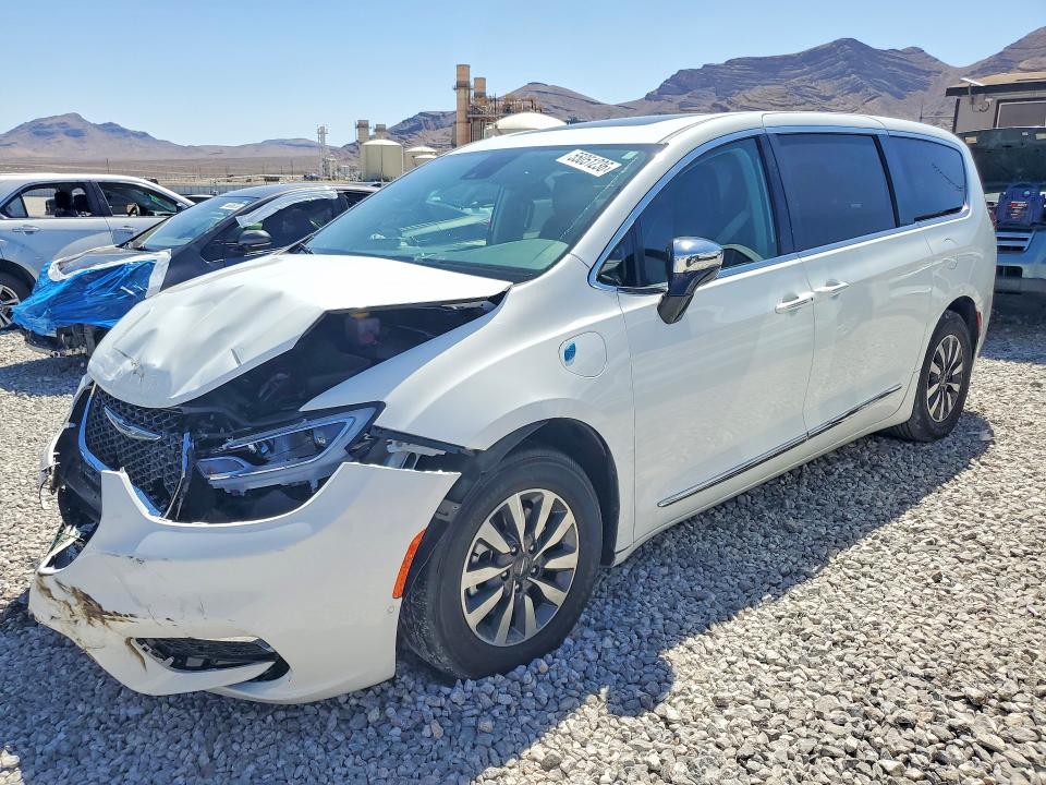 CHRYSLER PACIFICA 2023 with VIN 2C4RC1S77PR500445 - Photo from auction