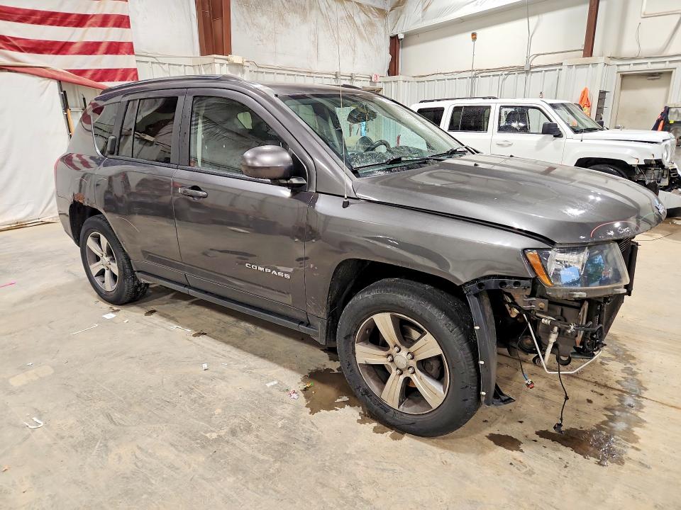 Photo 4 from auction – 2017 JEEP COMPASS with VIN 1C4NJDEB0HD111852