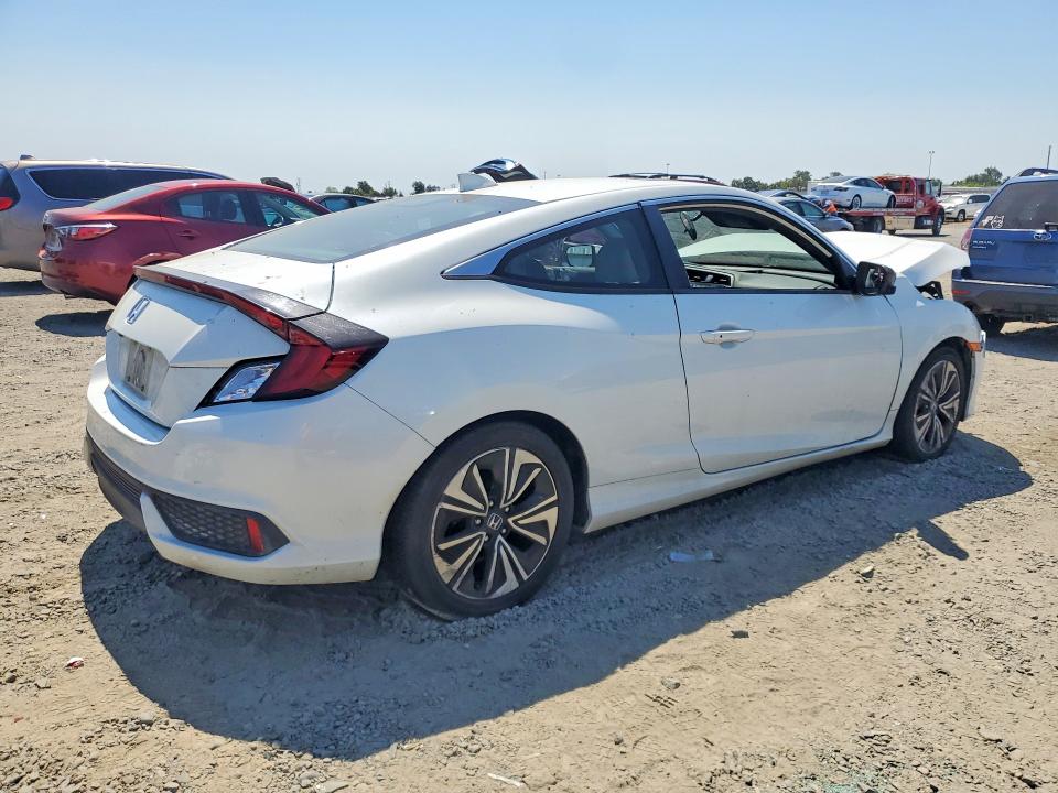 Photo 3 from auction – 2017 HONDA CIVIC with VIN 2HGFC3B3XHH353042