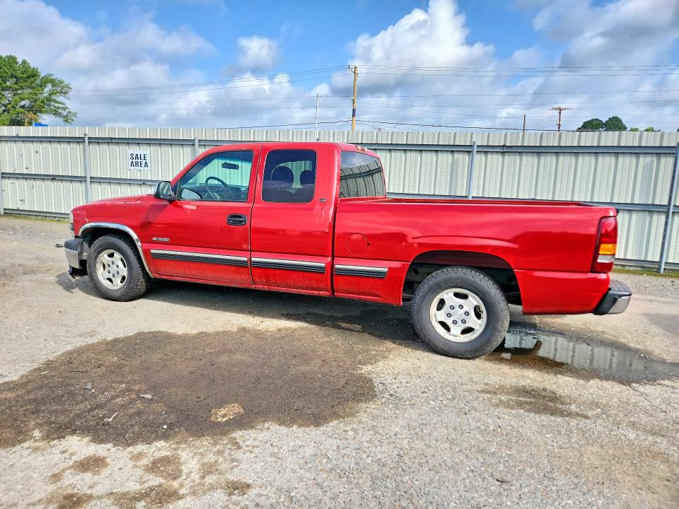 Photo 2 from auction – 2000 CHEVROLET SILVERADO with VIN 2GCEC19V8Y1201940