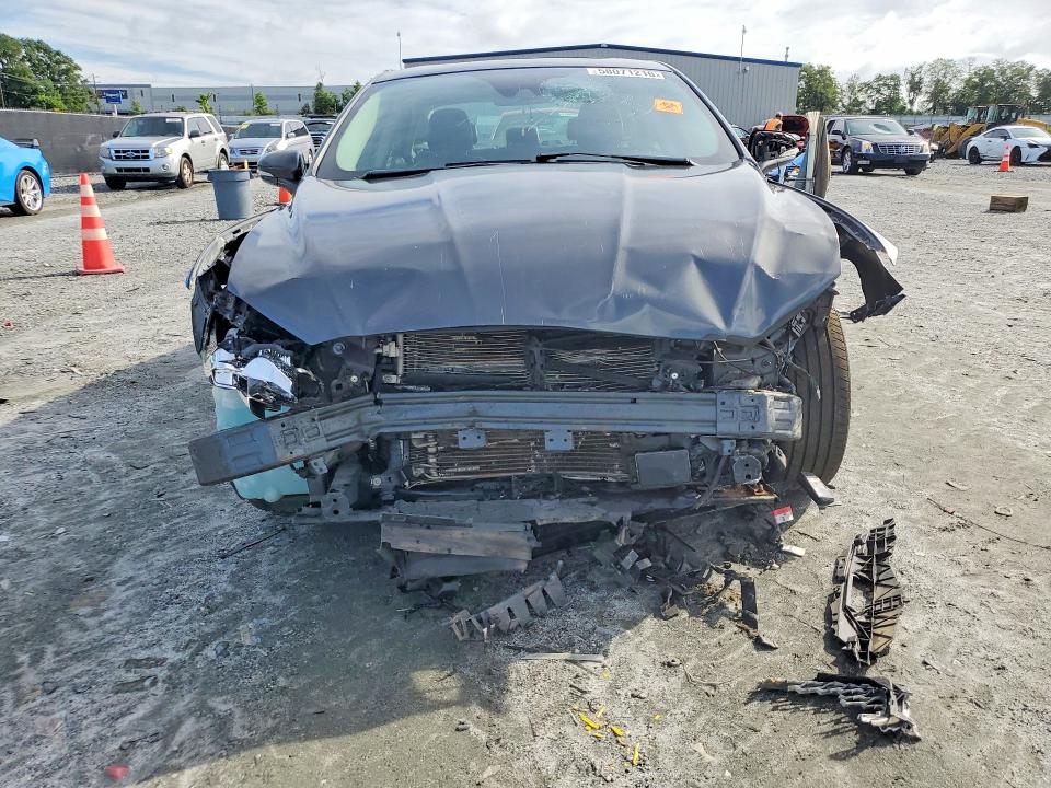 Photo 5 from auction – 2019 FORD FUSION with VIN 3FA6P0RUXKR194444