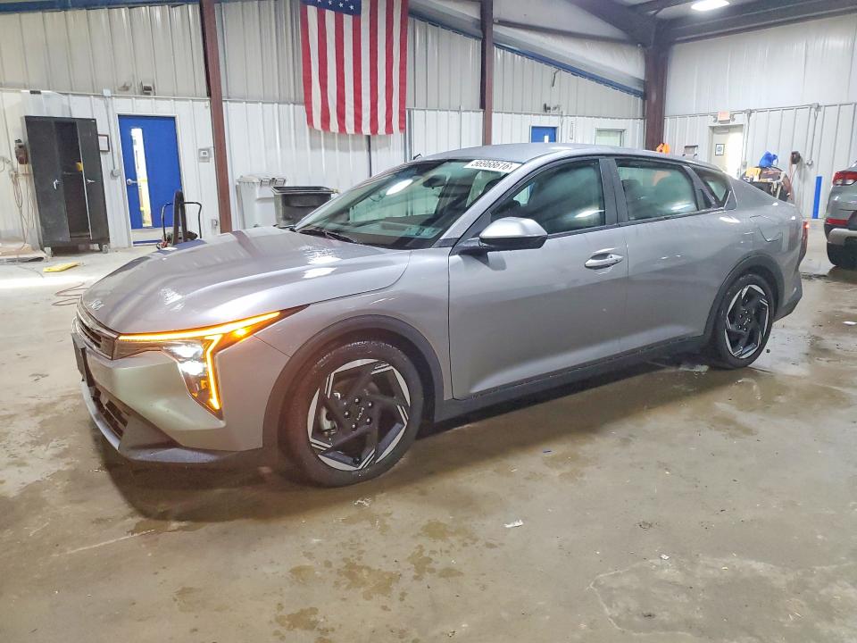 KIA K4 2025 with VIN 3KPFU4DE8SE049338 - Photo from auction