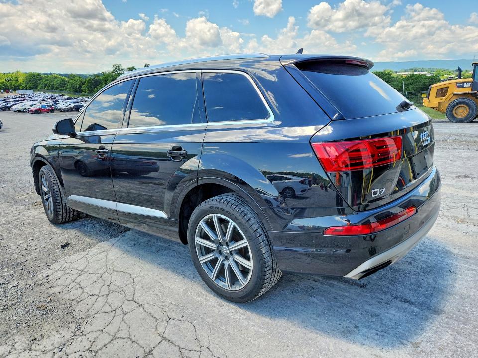 Photo 2 from auction – 2017 AUDI Q7 with VIN WA1LAAF70HD016881