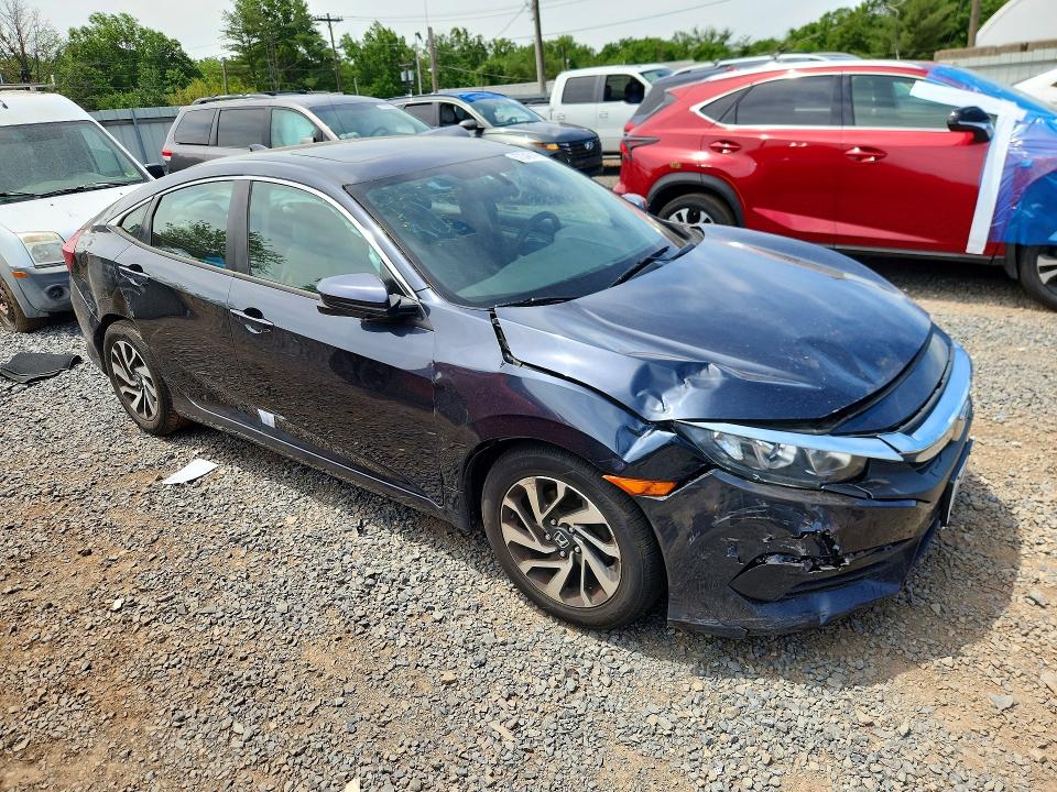 Photo 4 from auction – 2018 HONDA CIVIC with VIN 2HGFC2F79JH590439