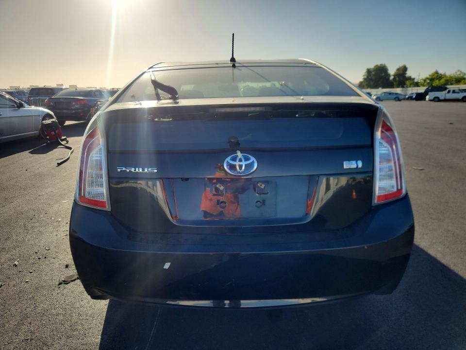 Photo 6 from auction – 2015 TOYOTA PRIUS with VIN JTDKN3DU2F0467924
