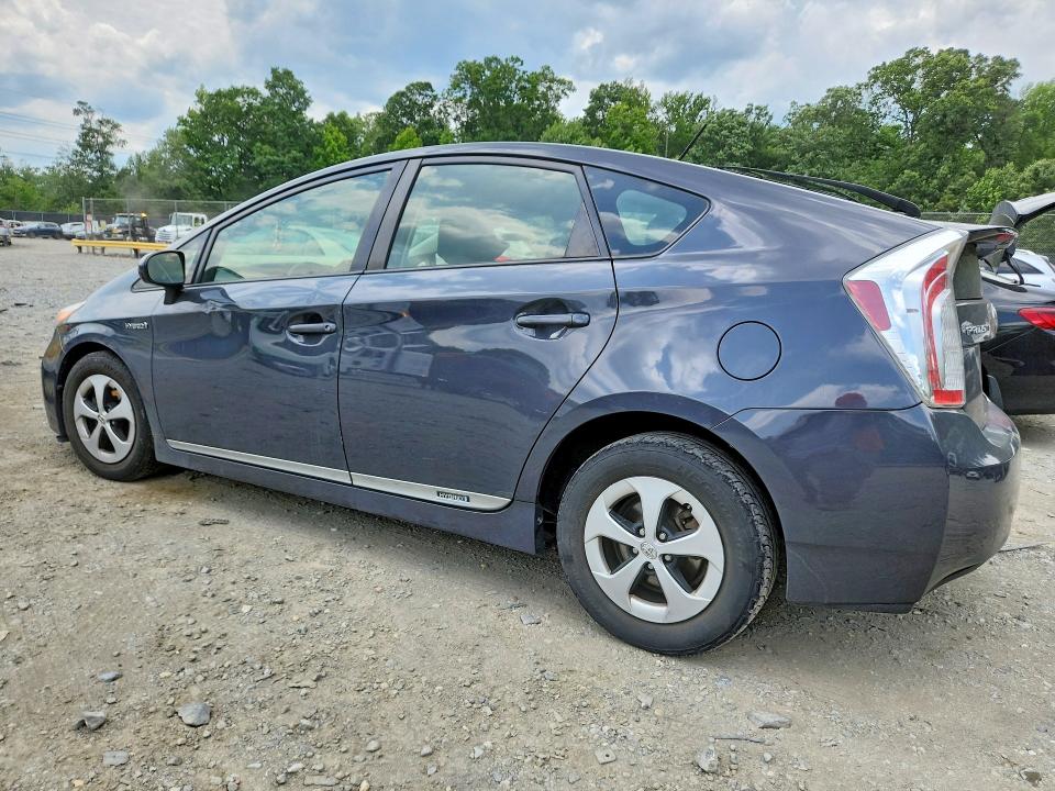 Photo 2 from auction – 2015 TOYOTA PRIUS with VIN JTDKN3DU8F0406027