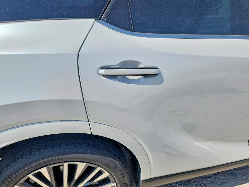 Photo 10 from auction – 2023 LEXUS RX 350 with VIN 2T2BAMCA9PC025430