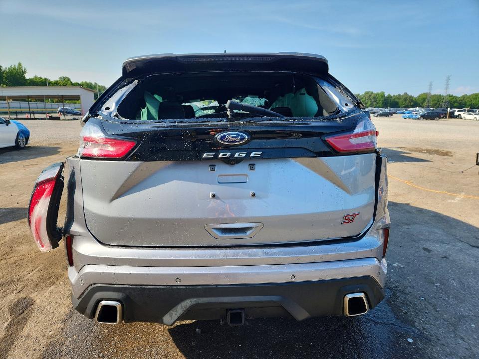 Photo 6 from auction – 2023 FORD EDGE with VIN 2FMPK4AP5PBA53597