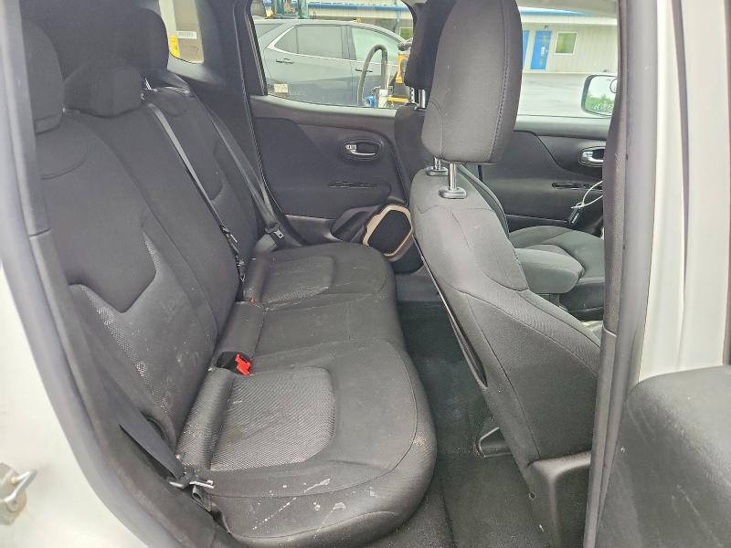 Photo 10 from auction – 2016 JEEP RENEGADE with VIN ZACCJBBT1GPD53915