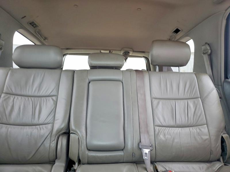 Photo 10 from auction – 2002 TOYOTA SEQUOIA with VIN 5TDBT48A72S058420