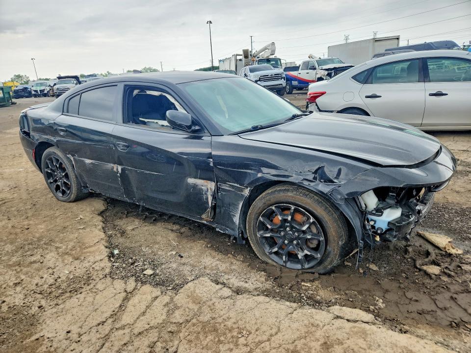 Photo 4 from auction – 2018 DODGE CHARGER with VIN 2C3CDXJG8JH136044