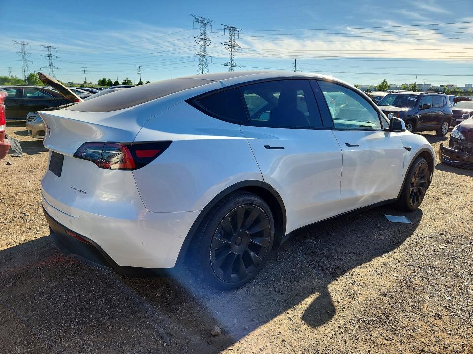 Photo 3 from auction – 2021 TESLA MODEL Y with VIN 5YJYGDEEXMF092736