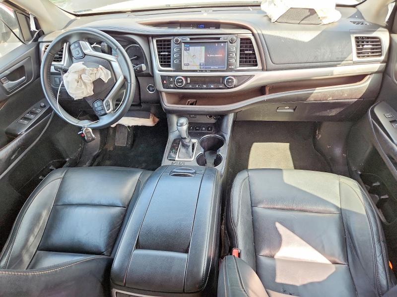 Photo 8 from auction – 2016 TOYOTA HIGHLANDER with VIN 5TDJKRFH1GS302551