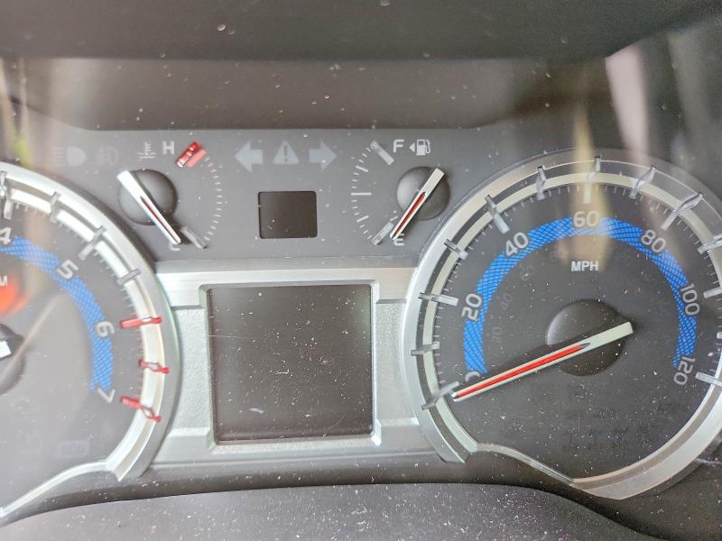 Photo 9 from auction – 2018 TOYOTA 4RUNNER with VIN JTEZU5JR9J5179418