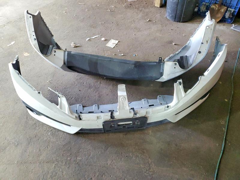 Photo 12 from auction – 2017 HONDA CIVIC with VIN 2HGFC3B32HH358090