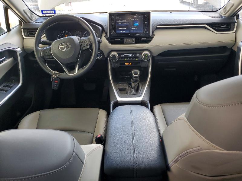 Photo 8 from auction – 2019 TOYOTA RAV4 with VIN JTMC1RFV4KD030339