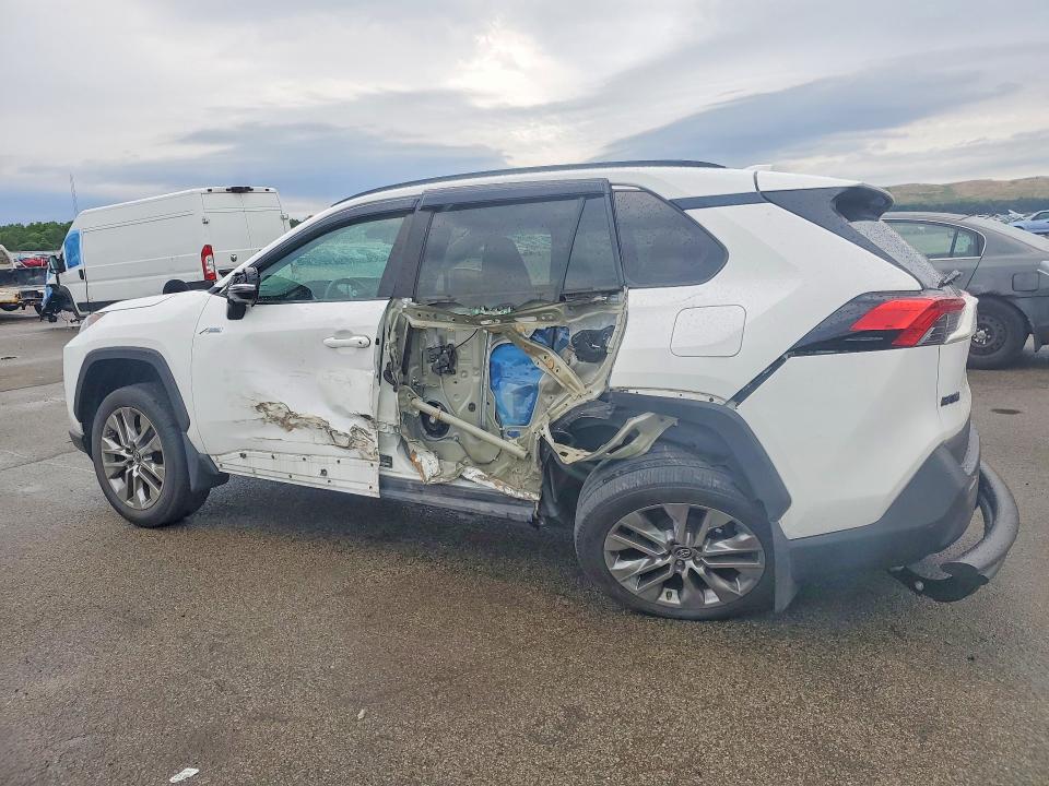 Photo 2 from auction – 2019 TOYOTA RAV4 with VIN 2T3A1RFV5KC038915
