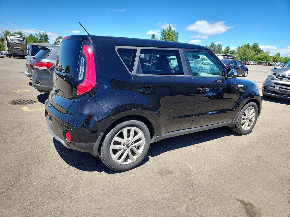 Photo 3 from auction – 2018 KIA SOUL with VIN KNDJP3A58J7615061