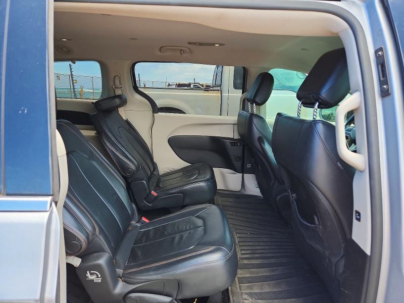 Фото 11 с аукциона – 2017 CHRYSLER PACIFICA с VIN 2C4RC1BG0HR530579