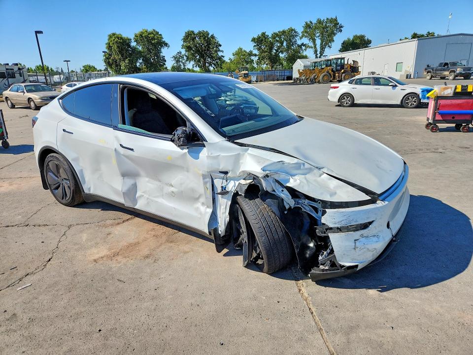Фото 4 с аукциона – 2026 TESLA MODEL Y с VIN 7SAYGDEE1TF434253