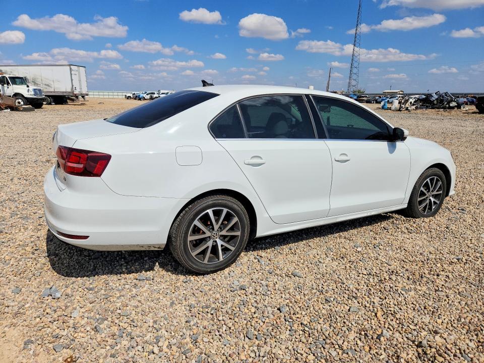 Photo 3 from auction – 2017 VOLKSWAGEN JETTA with VIN 3VWDB7AJXHM382247