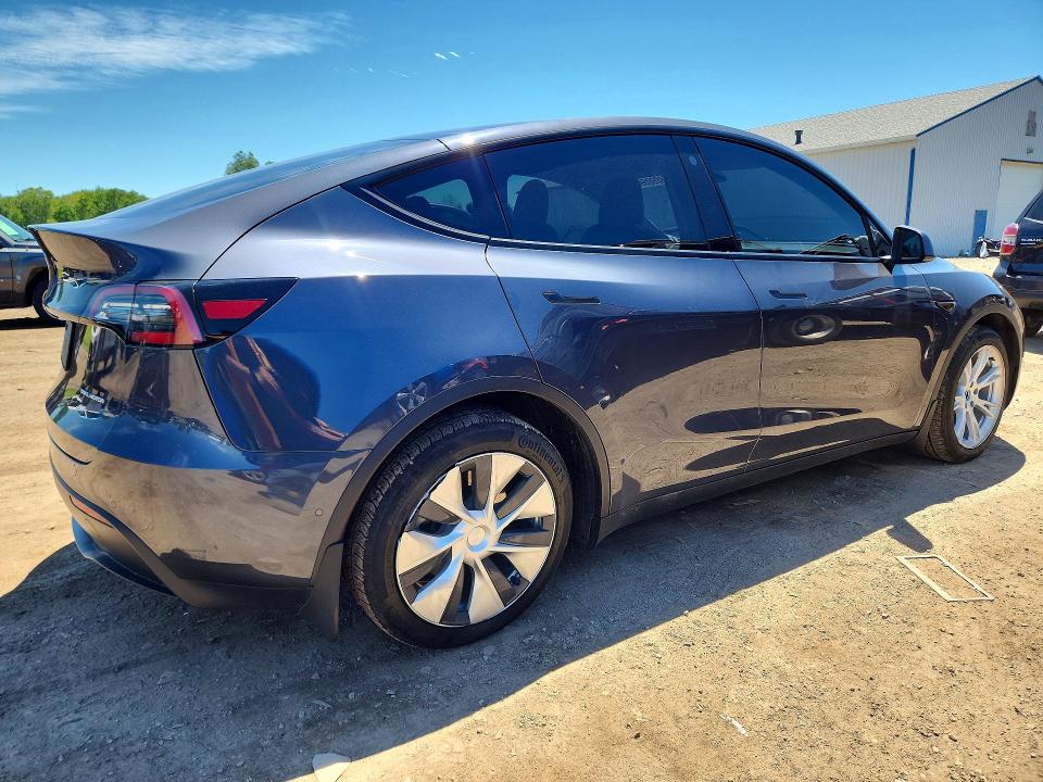 Foto 3 de la subasta – 2021 TESLA MODEL Y con VIN 5YJYGDEE3MF160567