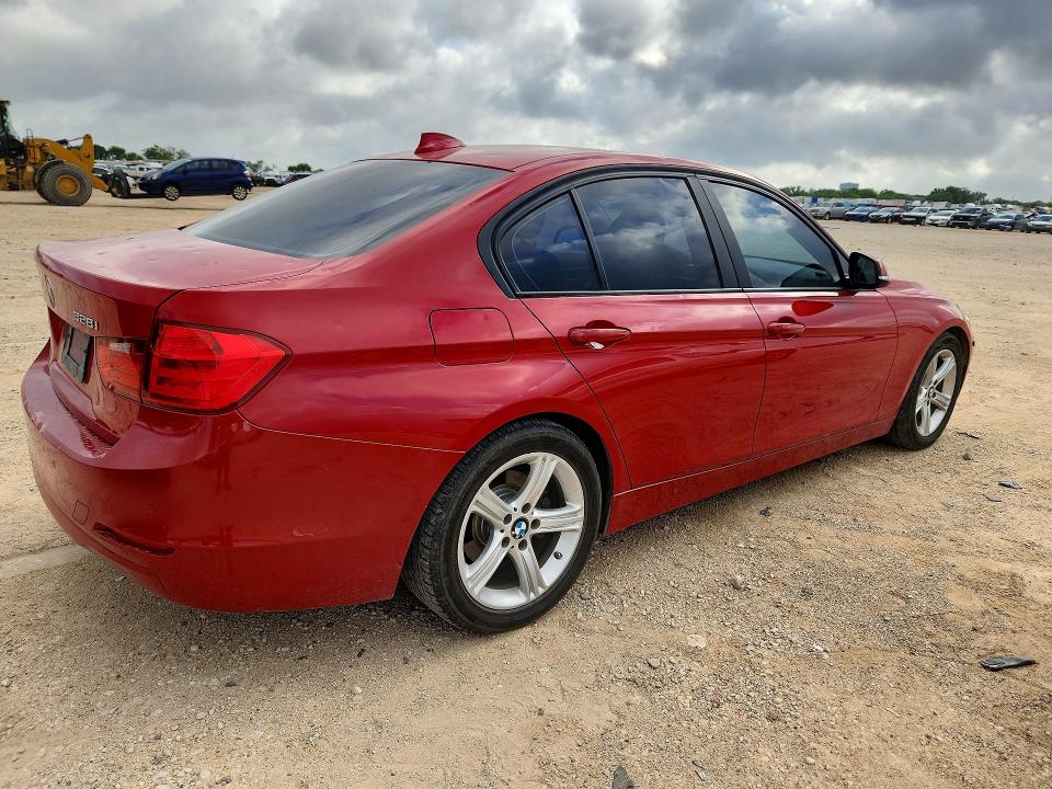 Photo 3 from auction – 2014 BMW 328 with VIN WBA3A5G56ENP27370
