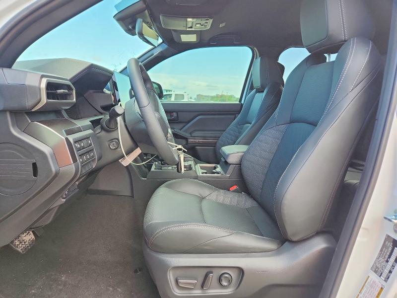 Photo 7 from auction – 2026 TOYOTA 4RUNNER with VIN JTEVB5BR6T5040868