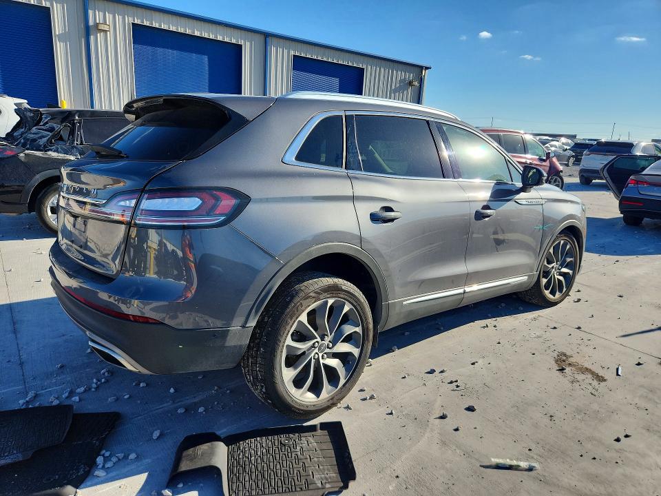 Photo 3 from auction – 2023 LINCOLN NAUTILUS with VIN 2LMPJ6K90PBL15870