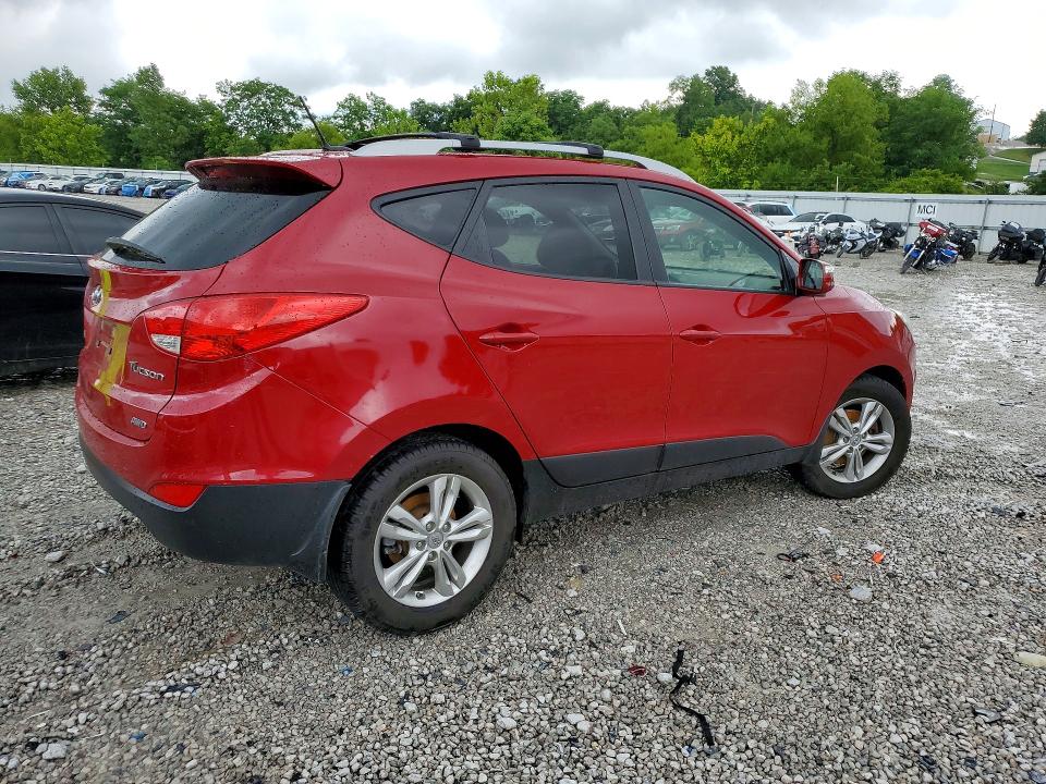 Photo 3 from auction – 2012 HYUNDAI TUCSON with VIN KM8JUCAC8CU545102