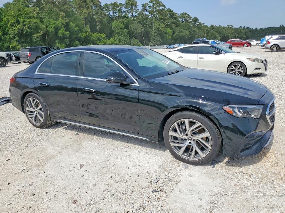Photo 4 from auction – 2025 MERCEDES-BENZ E with VIN W1KLF4GB0SA132530