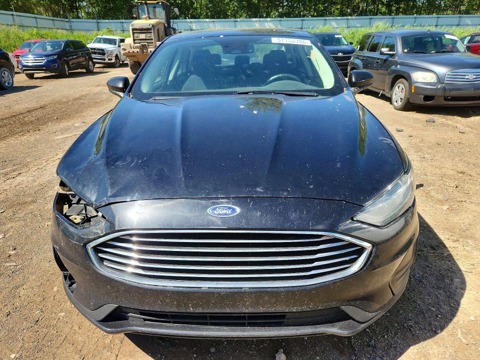Photo 5 from auction – 2019 FORD FUSION with VIN 3FA6P0LUXKR180729