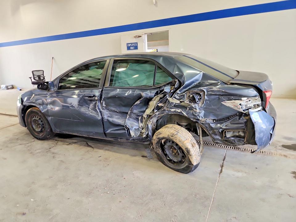 Photo 2 from auction – 2018 TOYOTA COROLLA with VIN 5YFBURHE7JP795802