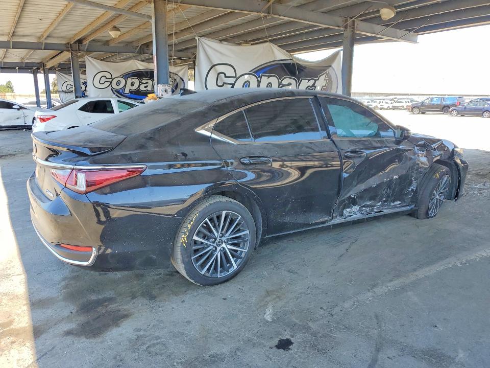 Photo 3 from auction – 2023 LEXUS ES 300H with VIN 58ADA1C12PU029290