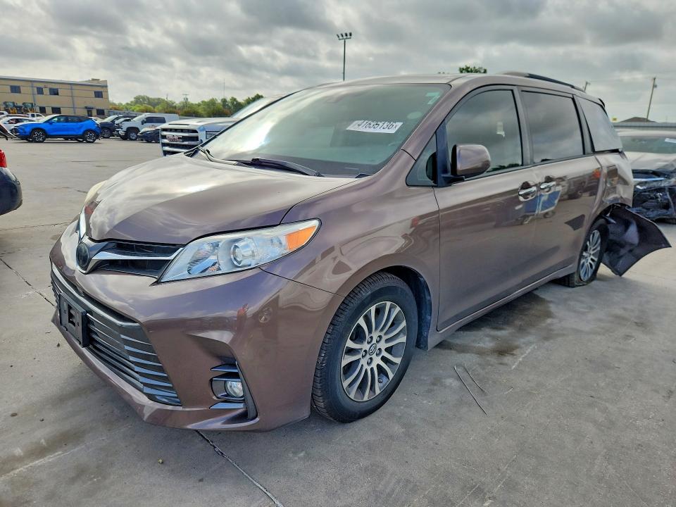 TOYOTA SIENNA 2019 with VIN 5TDYZ3DC2KS976750 - Photo from auction