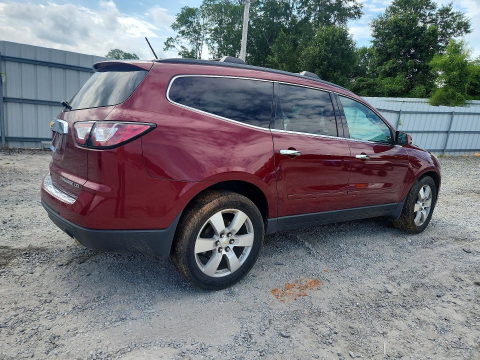 Photo 3 from auction – 2015 CHEVROLET TRAVERSE with VIN 1GNKVJKD9FJ332688