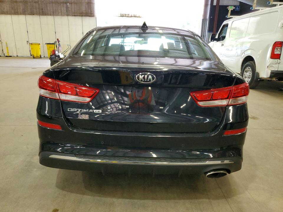 Photo 6 from auction – 2019 KIA OPTIMA with VIN 5XXGT4L31KG357417