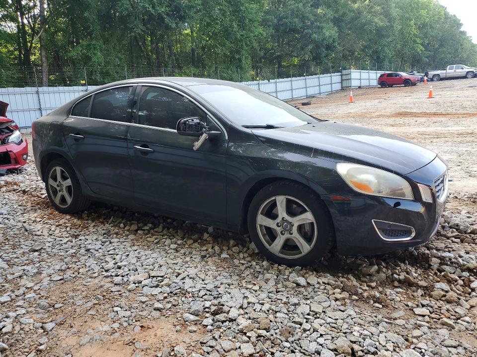 Photo 4 from auction – 2013 VOLVO S60 with VIN YV1612FS8D2210846