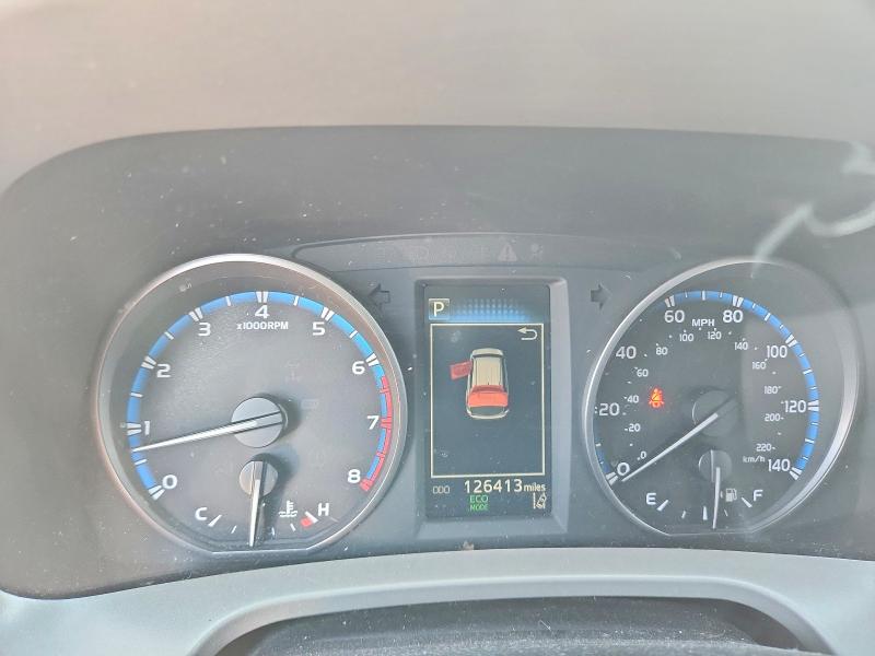 Photo 9 from auction – 2017 TOYOTA RAV4 with VIN 2T3RFREV5HW591075