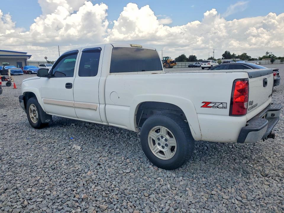 Photo 2 from auction – 2005 CHEVROLET SILVERADO with VIN 1GCEK19B05E289837