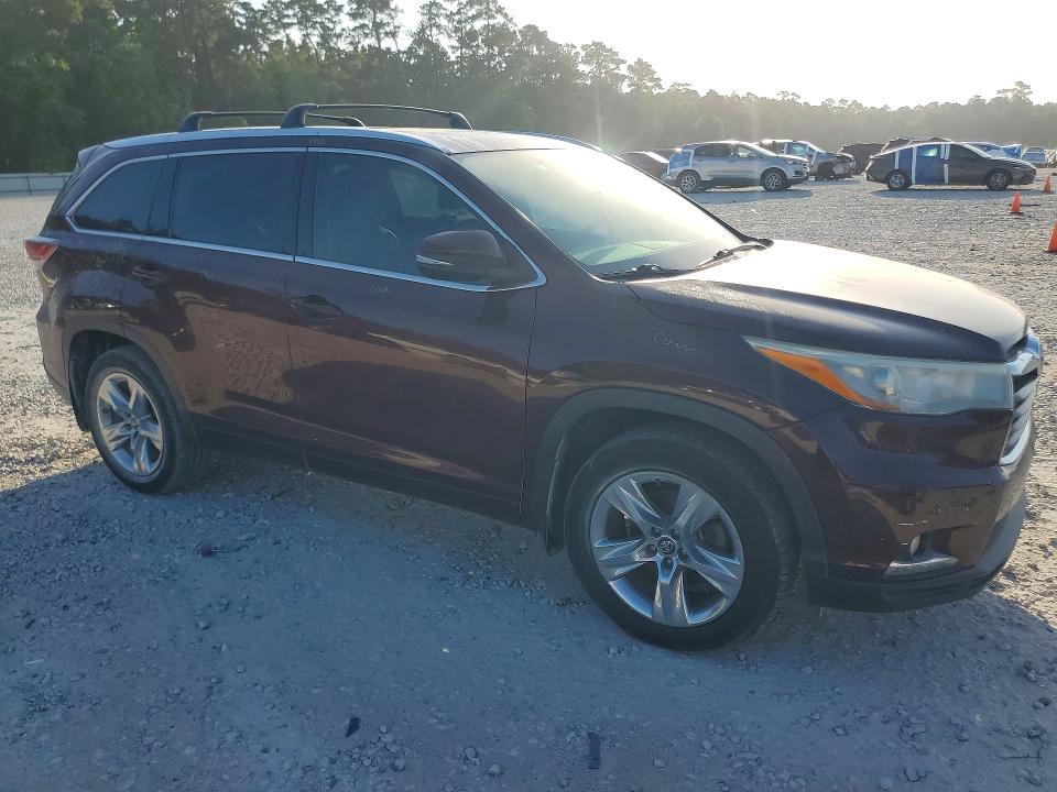 Photo 4 from auction – 2016 TOYOTA HIGHLANDER with VIN 5TDYKRFH3GS138783