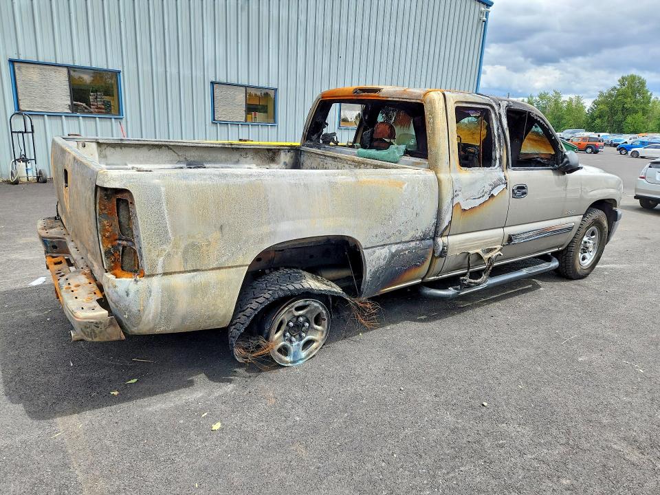 Photo 3 from auction – 2001 CHEVROLET SILVERADO with VIN 1GCEK19V91E253035