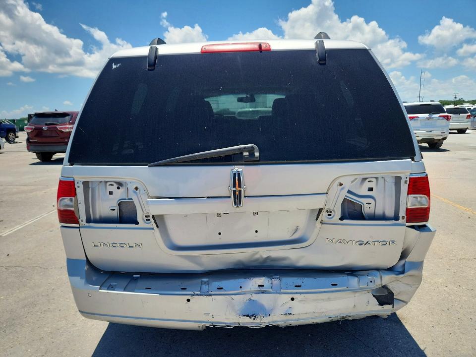 Photo 6 from auction – 2013 LINCOLN NAVIGATOR with VIN 5LMJJ2H51DEL06901