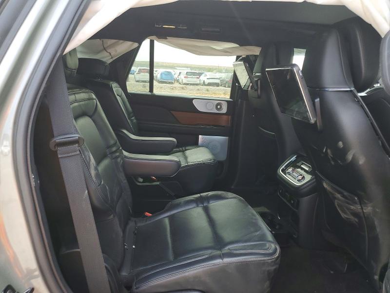 Photo 11 from auction – 2019 LINCOLN NAVIGATOR with VIN 5LMJJ2LT0KEL17729