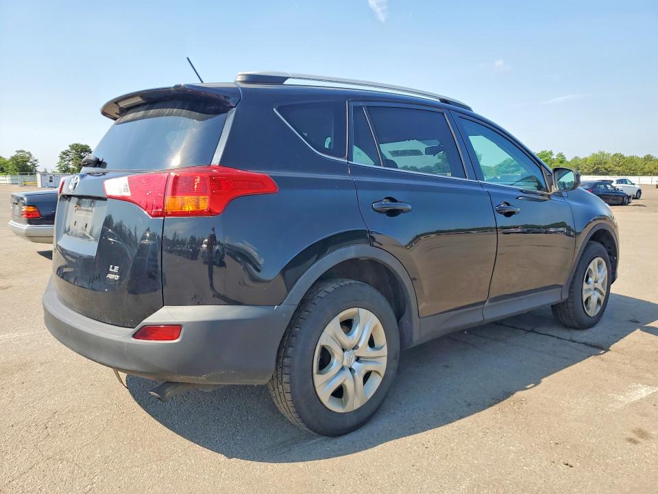 Photo 3 from auction – 2015 TOYOTA RAV4 with VIN 2T3BFREV6FW251304