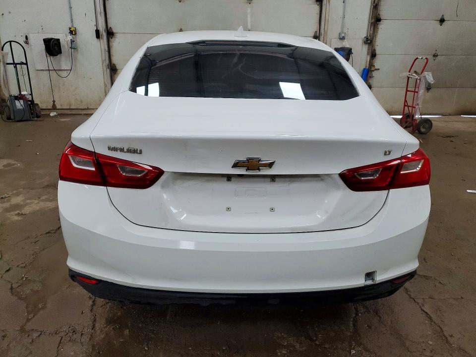 Photo 6 from auction – 2017 CHEVROLET MALIBU with VIN 1G1ZE5ST3HF124732